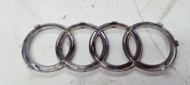 EMBLEMAT GRILLA PRZÓD AUDI A4 B9 A5 A6 8T0853605