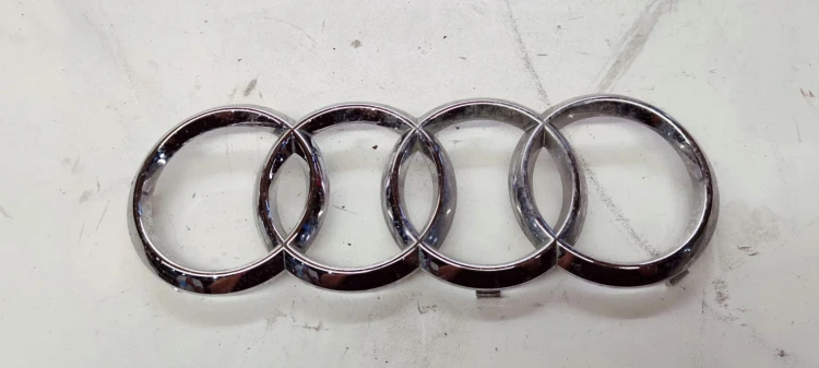 EMBLEMAT GRILLA PRZÓD AUDI A4 B9 A5 A6 8T0853605
