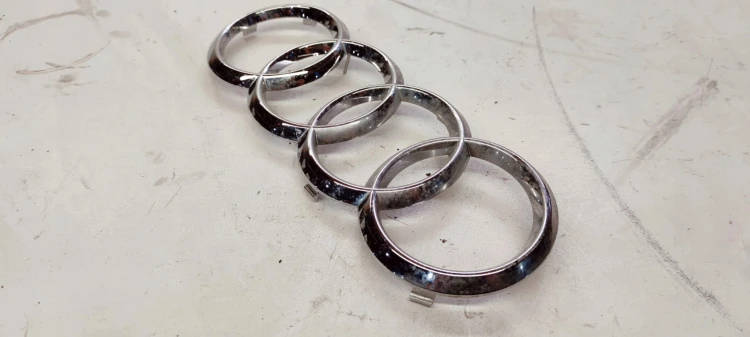 EMBLEMAT GRILLA PRZÓD AUDI A4 B9 A5 A6 8T0853605