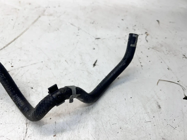 PRZEWÓD PRZEWODY PALIWA AUDI A4 B9 A5 8W 2.0 TFSI 8W0201215BE 06L133986AA