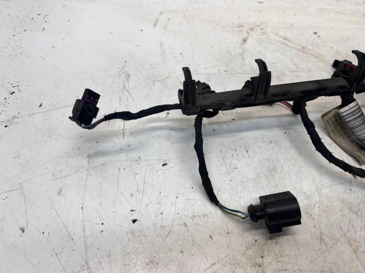 WIĄZKA WTRYSKÓW PALIWA AUDI A4 TFSI 06L971627AA
