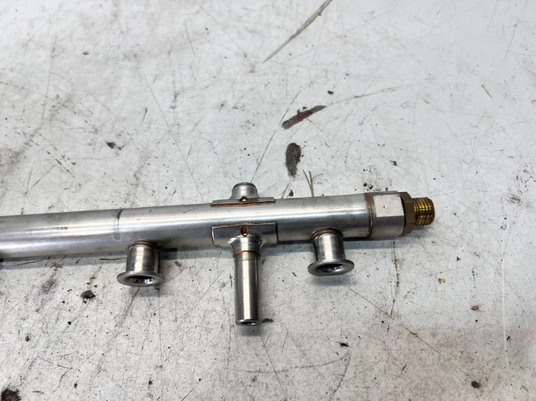 LISTWA WTRYSKOWA AUDI VOLKSWAGEN SEAT SKODA 2.0 TFSI TSI 06K133317AB