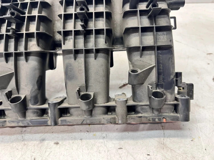 KOLEKTOR SSĄCY AUDI A4 B9 A5 VW SEAT SKODA 2.0 TFSI 06L133201FA