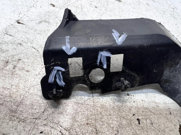 ŚLIZG MOCOWANIE ZDERZAKA LEWY PRZÓD AUDI A5 8W SPORTBACK 8W6807283 1/26