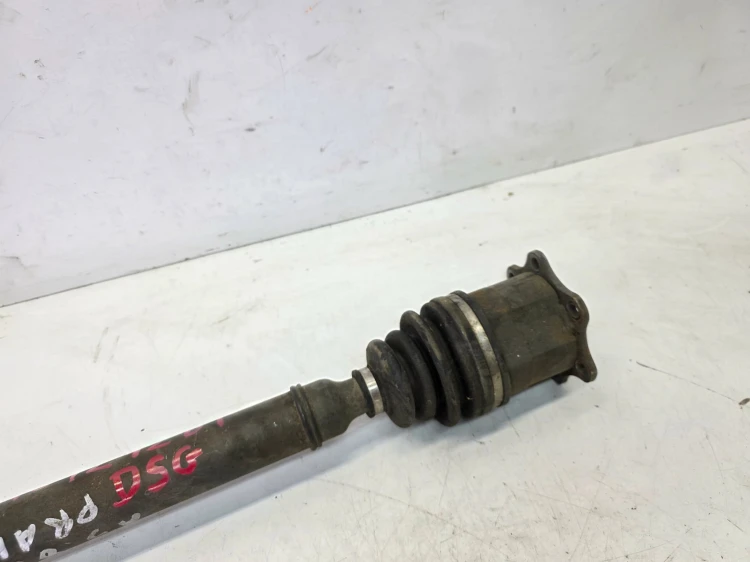 PÓŁOŚ PRAWY PRZÓD AUDI A3 8V 2.0 TDI DSG 5Q0407272BT