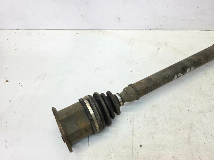 PÓŁOŚ PRAWY PRZÓD AUDI A3 8V 2.0 TDI DSG 5Q0407272BT