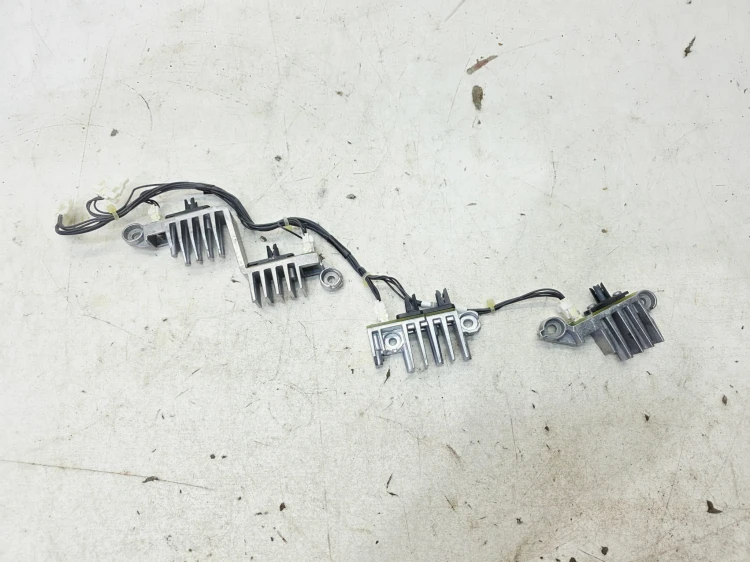 DIODA ŚWIETLNA KIERUNKOWSKAZU Z RADIATOREM LED LEWA AUDI A5 8W 1408000561