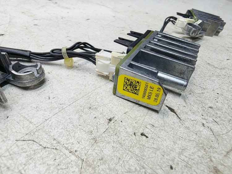 DIODA ŚWIETLNA KIERUNKOWSKAZU Z RADIATOREM LED LEWA AUDI A5 8W 1408000561