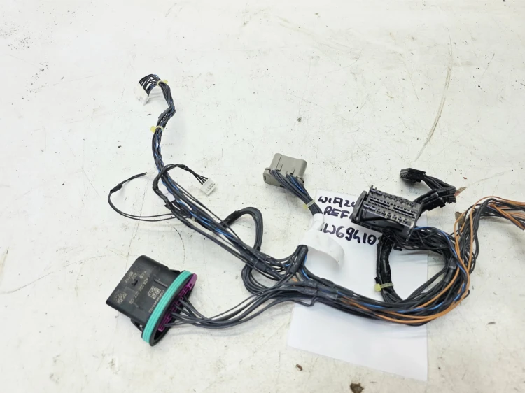 WIĄZKA REFLEKTORA LED MATRIX BEAM LEWA AUDI A4 B9 8W6941035E