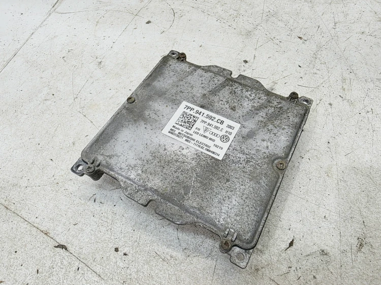 PRZETWORNICA MODUŁ MOCY REFLEKTORA LED AUDI A4 B9 A5 8W Q5 Q7 7PP941592CB
