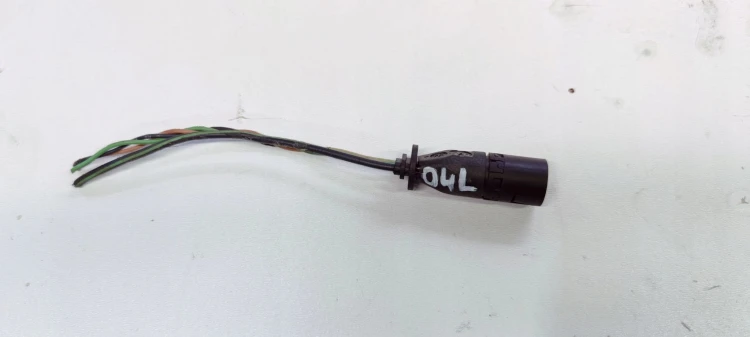 PRZEWÓD ŚWIECY ŻAROWEJ AUDI VW SEAT 04L971785