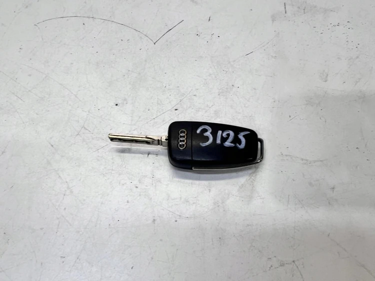 KLUCZYK PILOT SCYZORYK AUDI A6 C6 4F0837220R 3/25