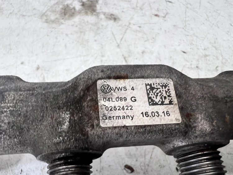 LISTWA WTRYSKOWA AUDI VOLKSWAGEN SEAT SKODA 2.0 TDI 04L130089G 04L906054