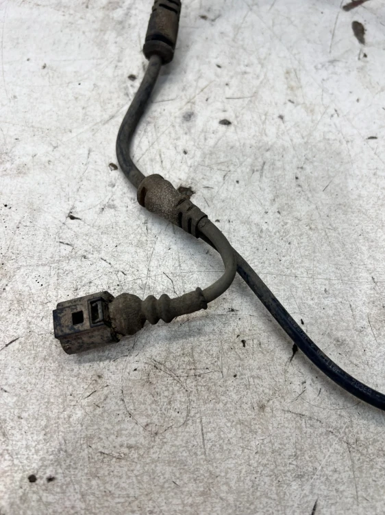 WIĄZKA ZACISKU KOŁA LEWY PRZÓD AUDI A6 C6 4F0972251A