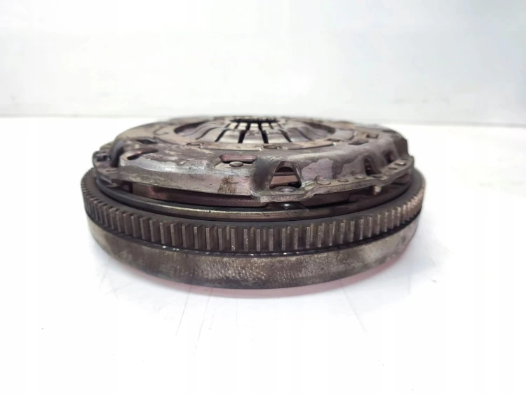 KOŁO DWUMASOWE DWUMAS AUDI VOLKSWAGEN SEAT SKODA 1.6 TDI 03L105266BT