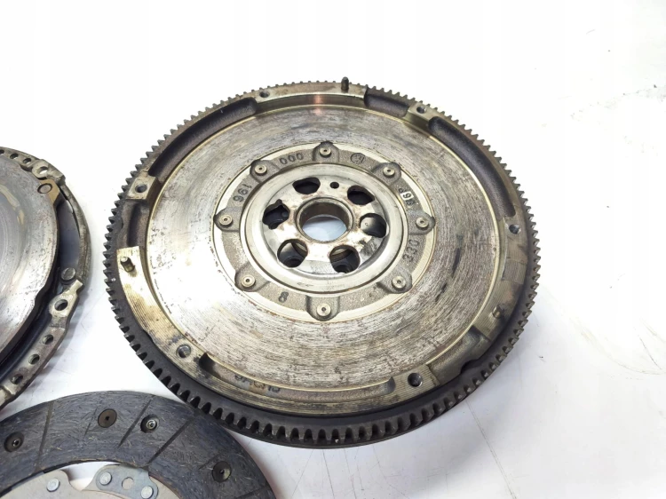 KOŁO DWUMASOWE DWUMAS AUDI VOLKSWAGEN SEAT SKODA 1.6 TDI 03L105266BT