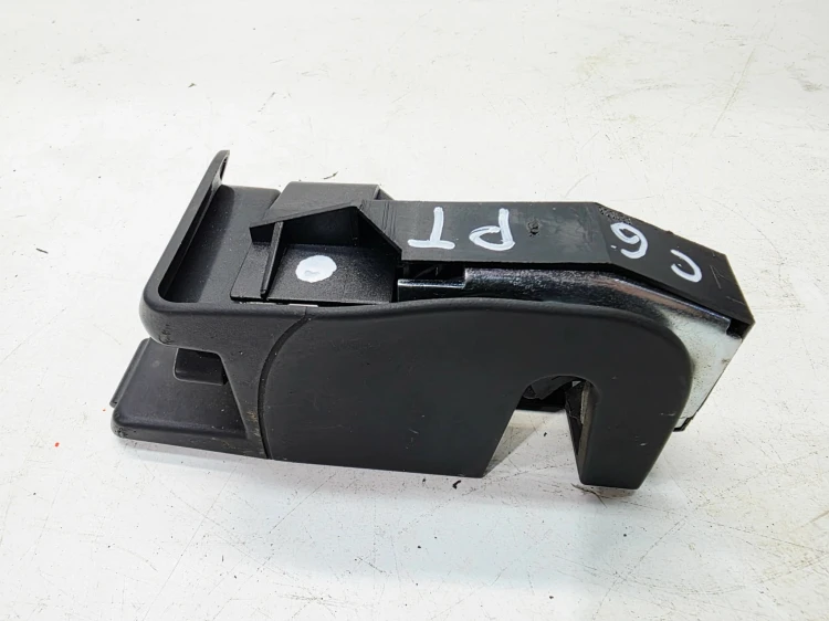 ZAMEK KANAPY PRAWY TYŁ AUDI AUDI A4 B7 A6 C6 4B0885734C