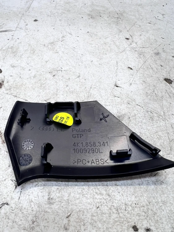 OSŁONA DESKI AUDI A6 C8 4K1858341