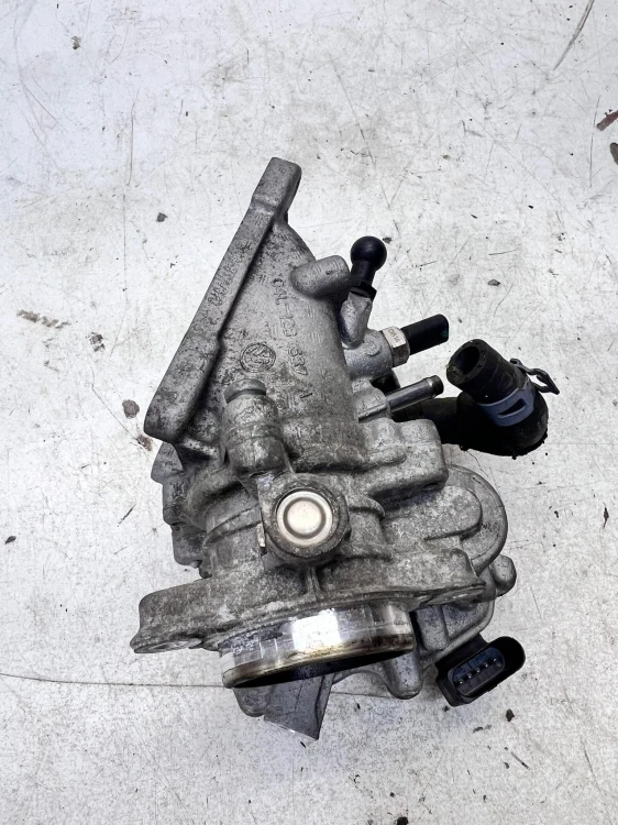 PRZEPUSTNICA KLAPA GASZĄCA AUDI A3 8V VW SEAT SKODA 2.0 TDI 04L128063AA
