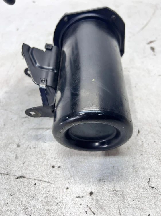 OBUDOWA FILTRA PALIWA AUDI VOLKSWAGEN SEAT SKODA 5Q0127399CC 5Q0127400F
