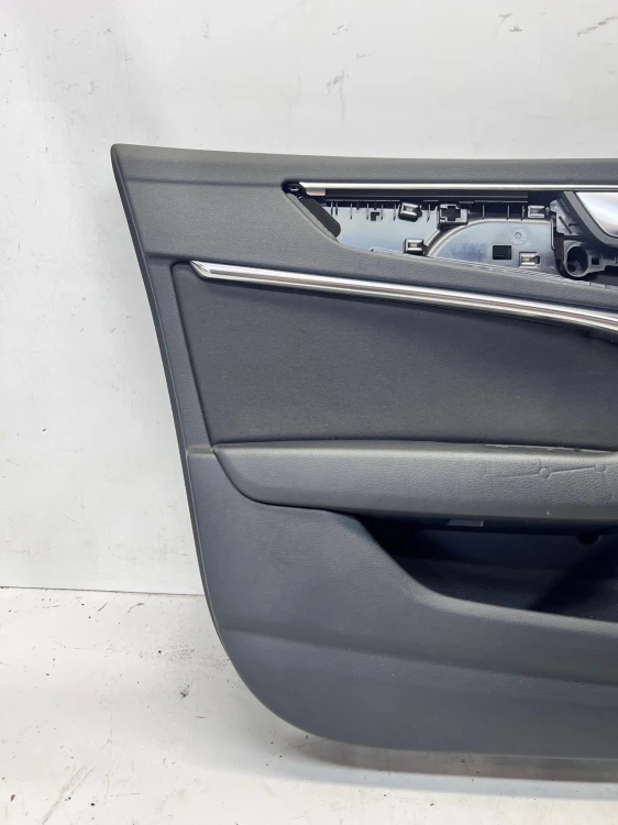 BOCZEK DRZWI LEWY PRZÓD AUDI A6 C8 4K1867105B QQ2
