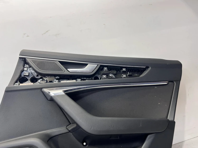 BOCZEK DRZWI PRAWY TYŁ AUDI A6 C8 4K0867306E QQ2