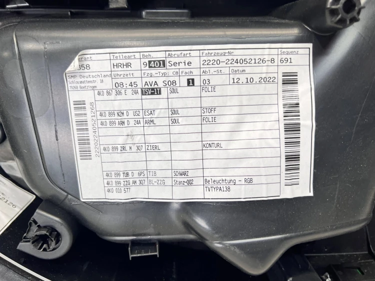 BOCZEK DRZWI PRAWY TYŁ AUDI A6 C8 4K0867306E QQ2