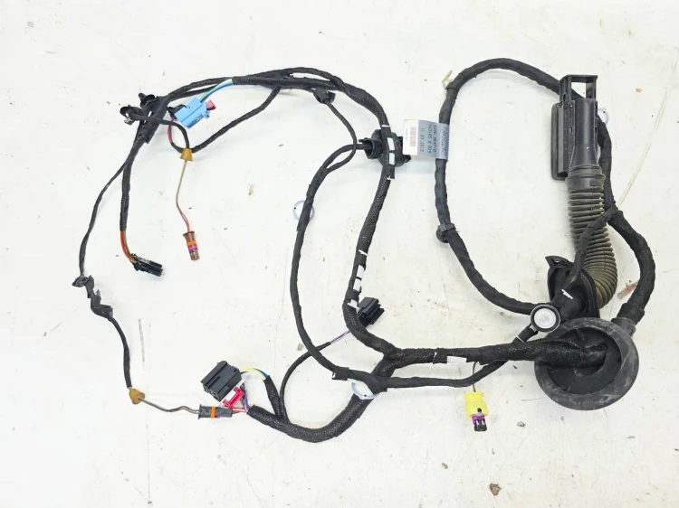 WIĄZKA INSTALACJA DRZWI KEYLESS PRAWY PRZÓD AUDI A5 8W SPORTBAC 8W8971030AA