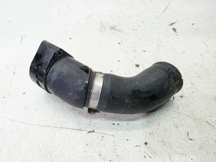 RURA TURBO INTERCOOLERA AUDI VOLKSWAGEN SEAT 2.0 TDI 04L131111Q 04L145828G