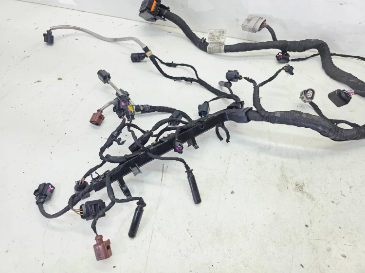 WIĄZKA INSTALACJA SILNIKA AUDI VOLKSWAGEN SEAT SKODA 2.0 TDI 04L972627DF