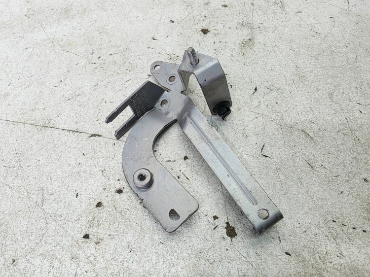 ADAPTER UCHWYT WSPORNIK KATALIZATORA AUDI A4 B9 A5 8W 2.0 TFSI 06L971502H