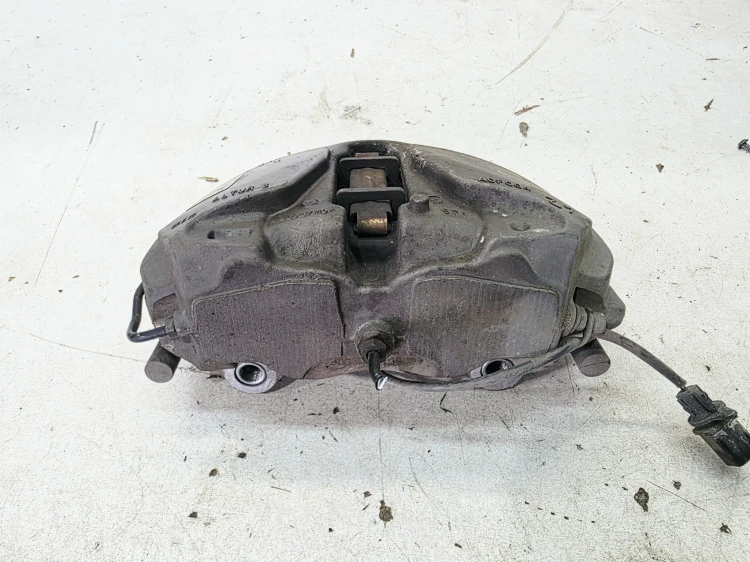ZACISK HAMULCOWY LEWY PRZÓD AUDI A4 B9 A5 8W 8W05DF 971