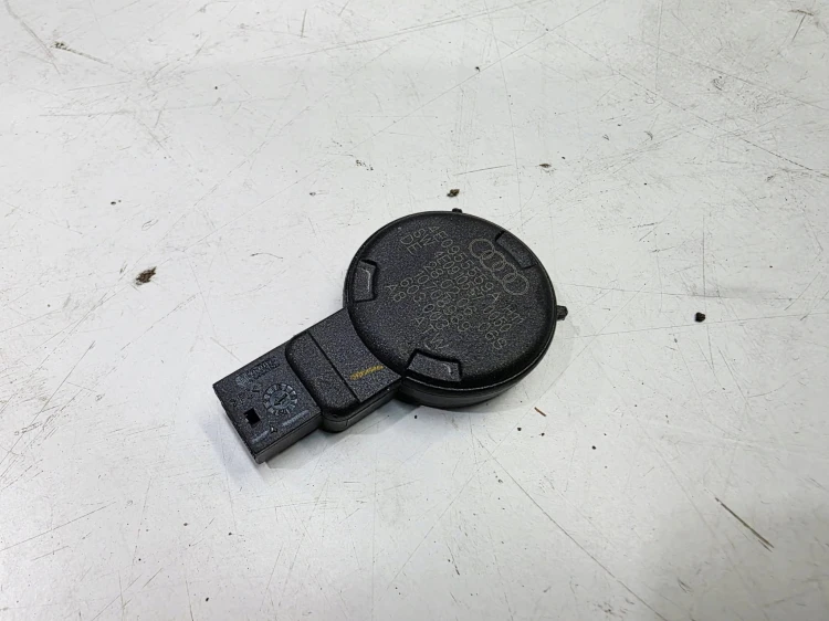 CZUJNIK SENSOR DESZCZU AUDI A3 8P A4 B7 A6 C6 Q7 4L A8 D3 4E0955559A