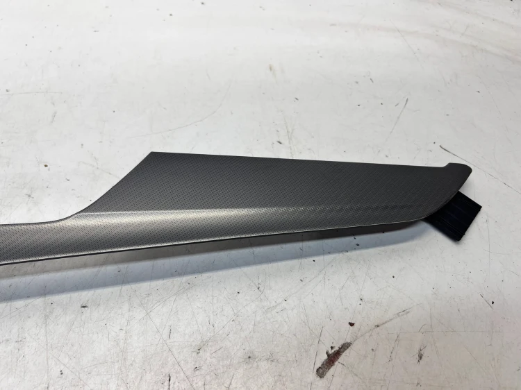 DEKOR LISTWA DRZWI PRAWY TYŁ AUDI A6 C8 4K5867420E 3LP