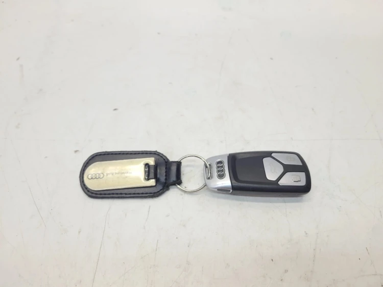 KLUCZYK PILOT KEYLESS AUDI A4 B9 A5 8W Q7 4M 4M0959754AJ 1/26