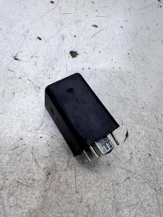 PRZEKAŹNIK SERWOTRONIC AUDI VW SEAT SKODA 03G907282