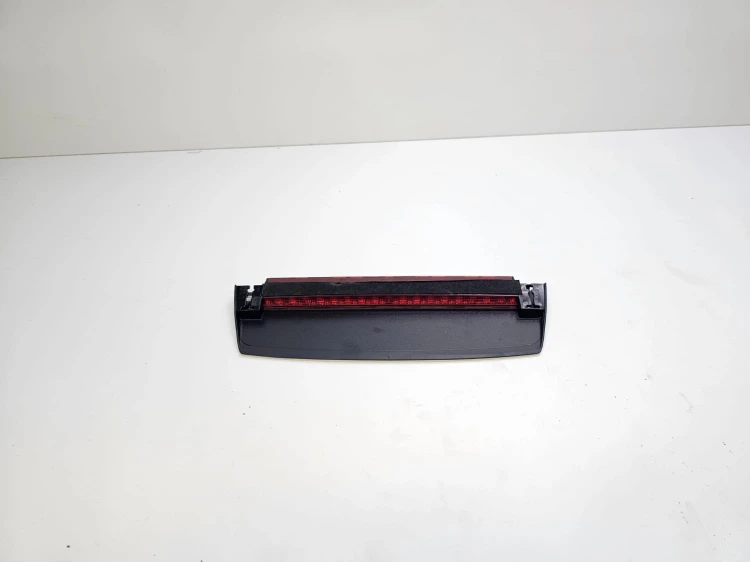 ŚWIATŁO STOP TRZECIE AUDI A4 B9 SEDAN 8W5945097