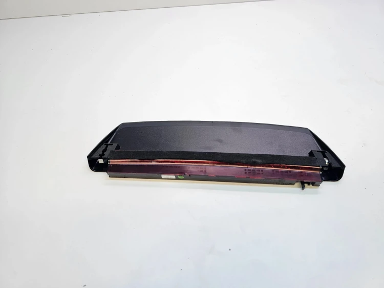 ŚWIATŁO STOP TRZECIE AUDI A4 B9 SEDAN 8W5945097