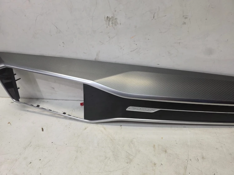 LISTWA DEKOR OSŁONA DESKI AUDI A6 C8 4K1857200G EUROPA