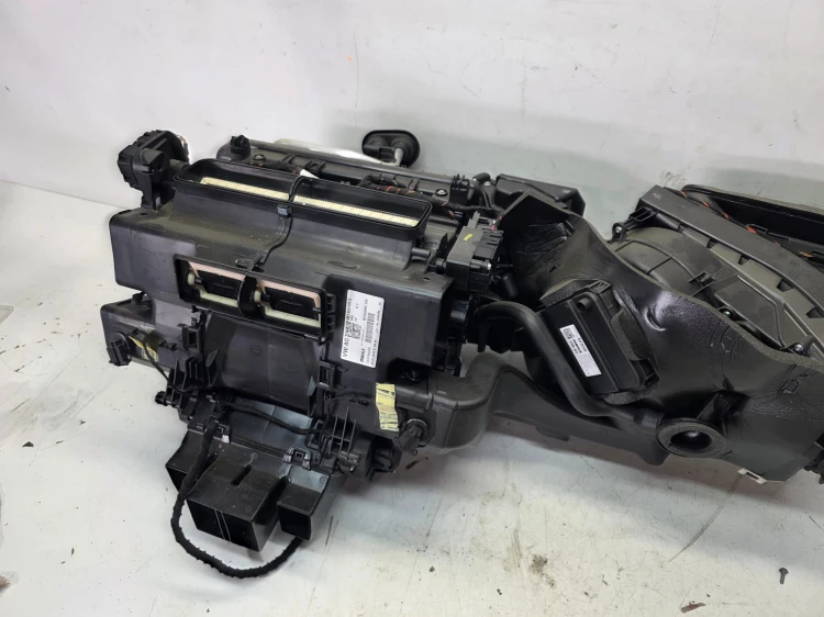 NAGRZEWNICA KOMPLETNA AUDI A6 C8 A7 4K 4K1820005S