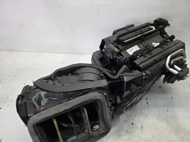 NAGRZEWNICA KOMPLETNA AUDI A6 C8 A7 4K 4K1820005S