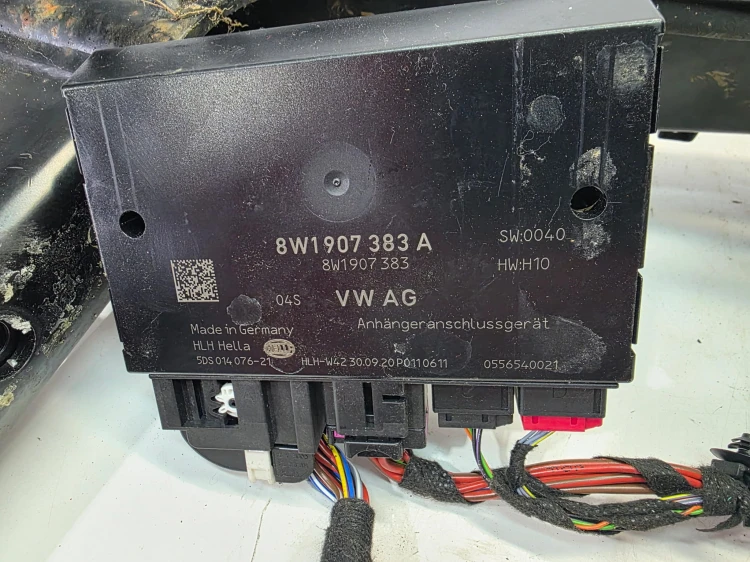 HAK HOLOWNICZY SKŁADANY WESTFAILA + MODUŁ AUDI A4 B9 8W0800491M KOMPLET