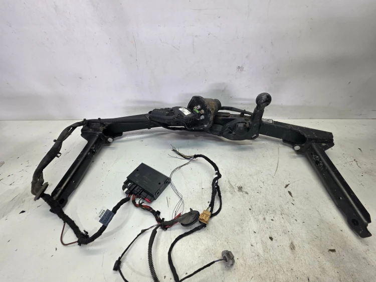 HAK HOLOWNICZY SKŁADANY WESTFAILA + MODUŁ AUDI A4 B9 8W0800491M KOMPLET