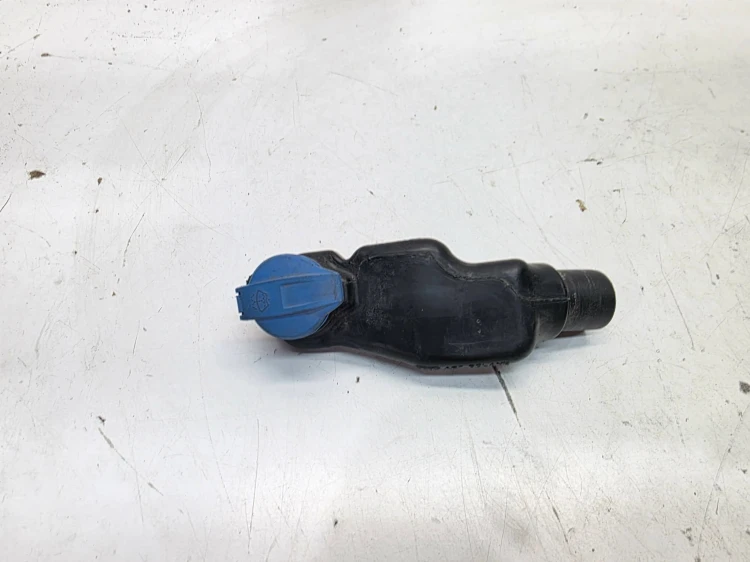 WLEW PŁYNU DO SPRYSKIWACZY AUDI A6 C8 4K0955462