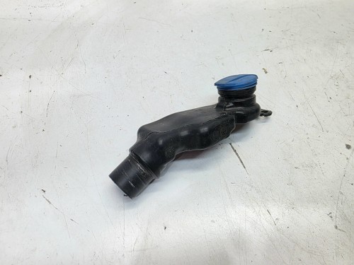 WLEW PŁYNU DO SPRYSKIWACZY AUDI A6 C8 4K0955462