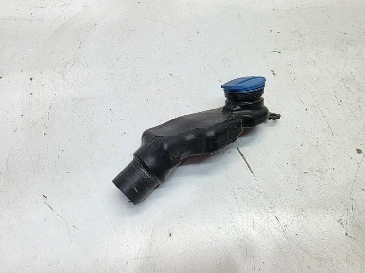 WLEW PŁYNU DO SPRYSKIWACZY AUDI A6 C8 4K0955462