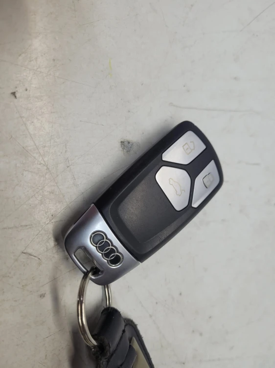 KLUCZYK PILOT KEYLESS AUDI A4 B9 A5 8W Q7 4M 4M0959754AJ 1/26
