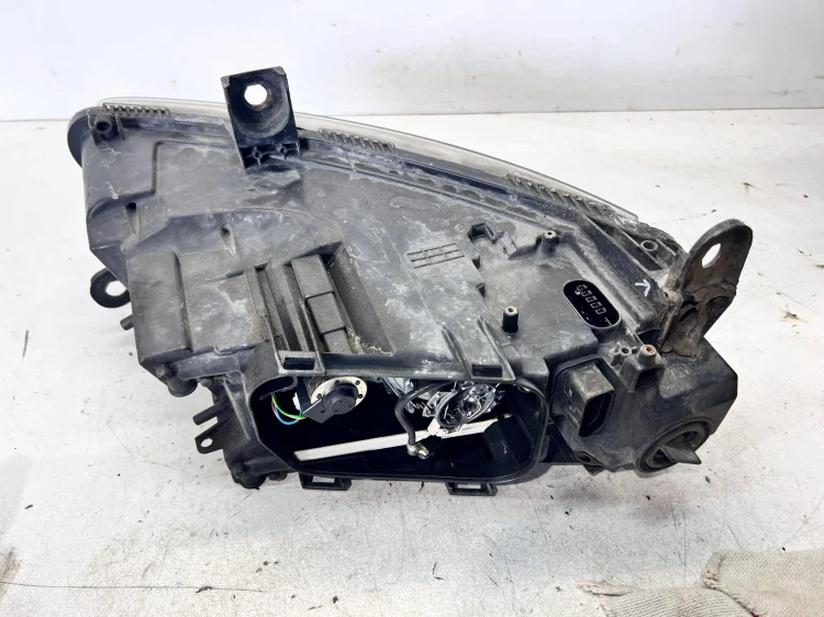 REFLEKTOR LAMPA LEWY PRZÓD AUDI A6 C6 BI-XENON 4F0941003BB 26/26