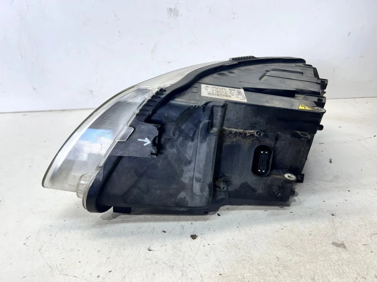 REFLEKTOR LAMPA PRAWY PRZÓD AUDI A6 C6 LIFT BI-XENON 4F0941004DH 25/26