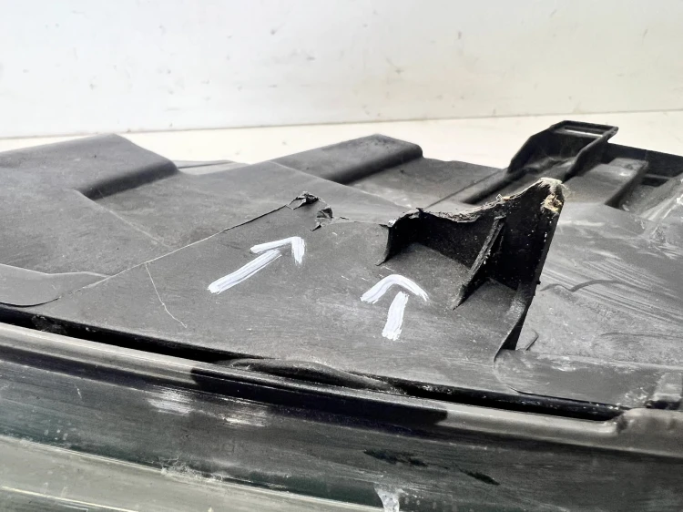 REFLEKTOR LAMPA PRAWY PRZÓD AUDI A6 C6 LIFT BI-XENON 4F0941004DH 25/26
